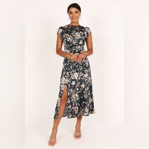 PETAL & PUP LISBETH MIDI DRESS - GREEN FLORAL L B509